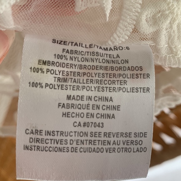 Bohemian - white cover up - cow girl - size US 2 - Picture 6 of 7